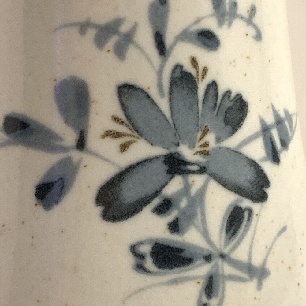 Vintage Noritake Ivory White Blue Floral Salt Pepper Shaker Replacement Spare - Picture 4 of 6
